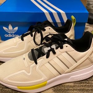 Adidas ZX 2K Flux W size 9